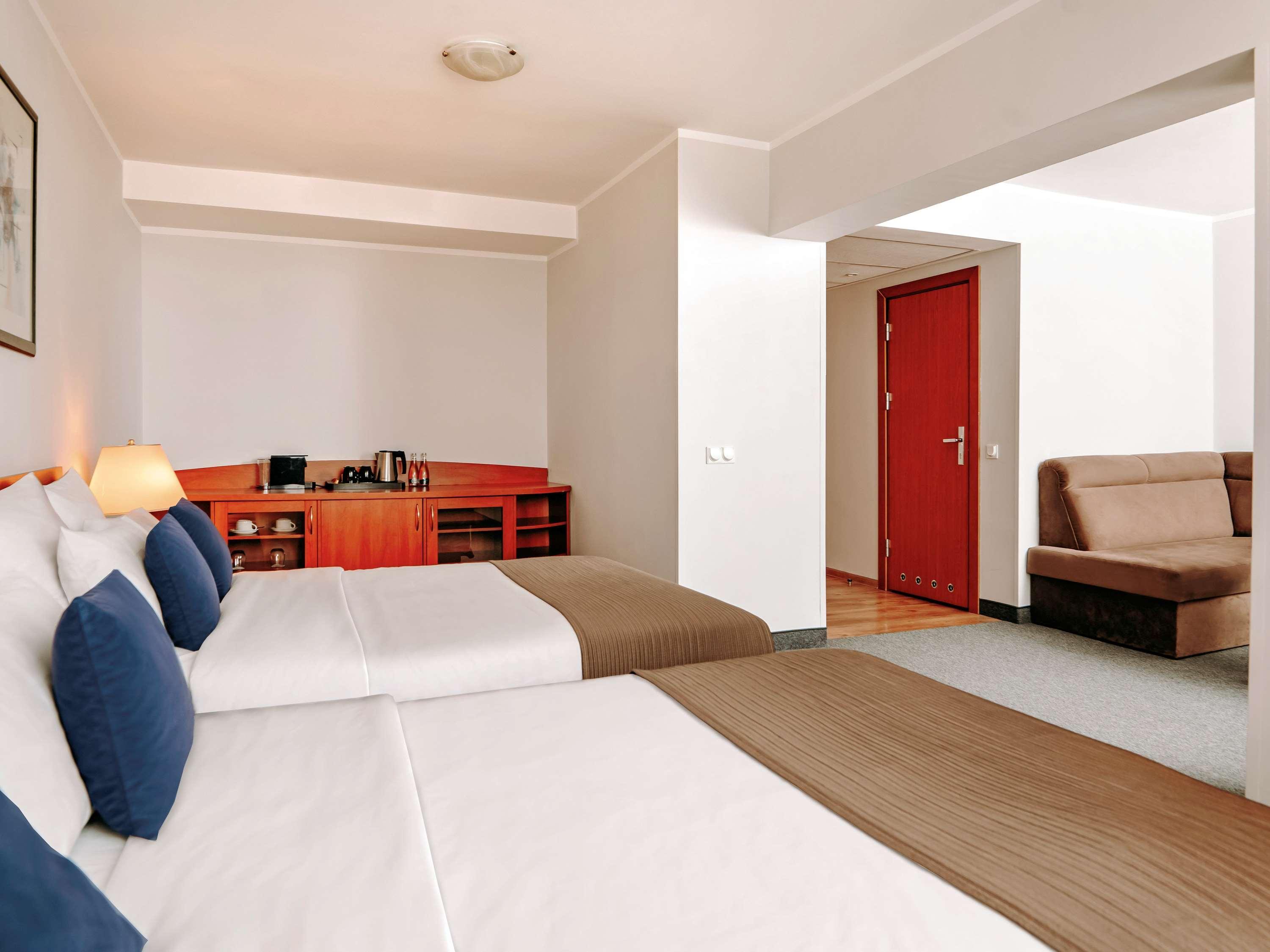เมอร์เคียว โตรุน เซนทรุม Hotel ทอรูน ภายนอก รูปภาพ