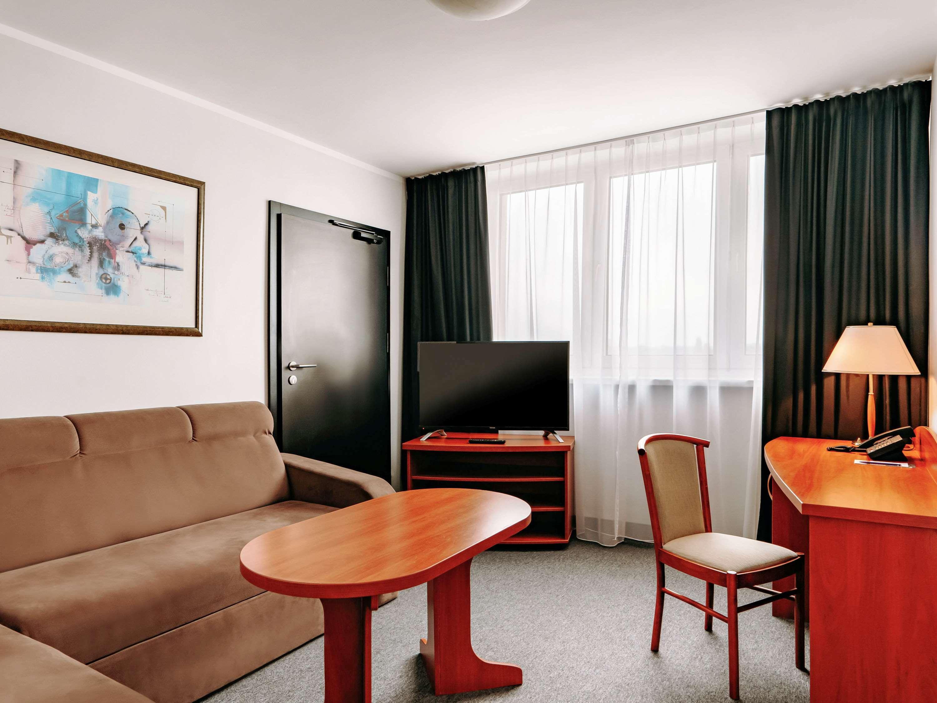 เมอร์เคียว โตรุน เซนทรุม Hotel ทอรูน ภายนอก รูปภาพ