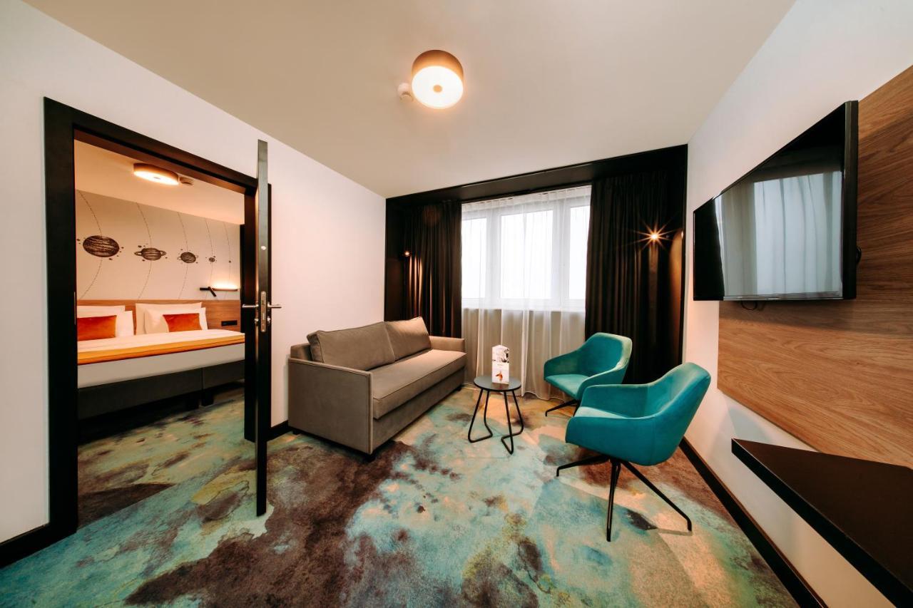 เมอร์เคียว โตรุน เซนทรุม Hotel ทอรูน ภายนอก รูปภาพ